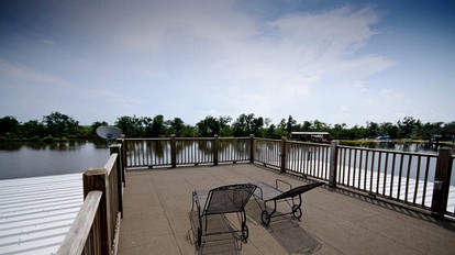 Riverside Vacation Rental Perfect for Families near the Mississippi River, Louisiana - Port Sulphur, Louisiana - glamping.directory