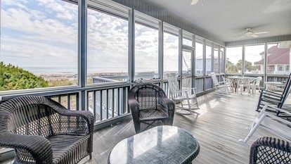 Gorgeous Beach House with Stunning Views in Georgetown, South Carolina - Georgetown, South Carolina - glamping.directory