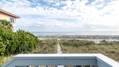 Gorgeous Beach House with Stunning Views in Georgetown, South Carolina - Georgetown, South Carolina - glamping.directory