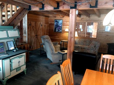 Rustic Cabin Rental with Mountain Views Located in the Gorgeous Gunnison National Forest, Colorado - Ohio City, Colorado - glamping.directory