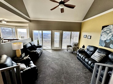 Charming Villa Ideal Escape for Big Groups in Branson, Missouri - Branson, Missouri - glamping.directory