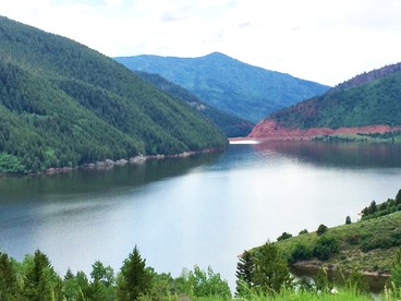 Pet-Friendly Cabin Getaway for Groups near Aspen, Colorado - Meredith, Colorado - glamping.directory