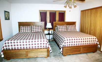 Pet-Friendly Cabin Getaway for Groups near Aspen, Colorado - Meredith, Colorado - glamping.directory