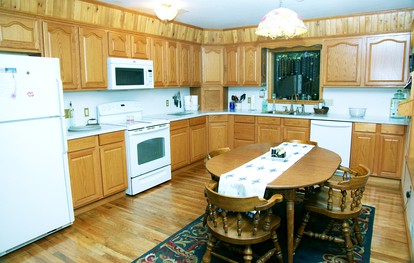 Pet-Friendly Cabin Getaway for Groups near Aspen, Colorado - Meredith, Colorado - glamping.directory