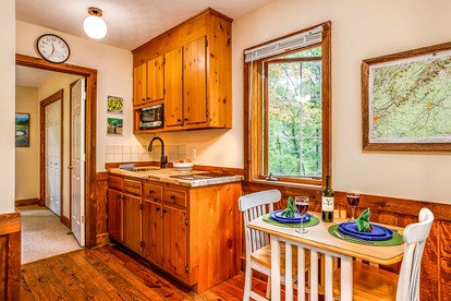 Cabin Retreat with a View: Your Guide to the Best on the Blue Ridge Parkway in Virginia - Love, Virginia - glamping.directory