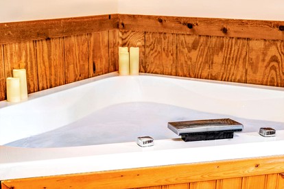 Cabin Retreat with a View: Your Guide to the Best on the Blue Ridge Parkway in Virginia - Love, Virginia - glamping.directory