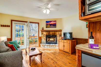 Cabin Retreat with a View: Your Guide to the Best on the Blue Ridge Parkway in Virginia - Love, Virginia - glamping.directory