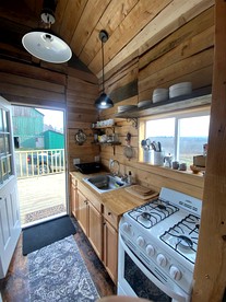 Lovely Farmhouse Cabin with Incredible Landscape Views in New York - Worcester, New York - glamping.directory