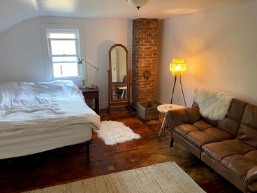 Lovely Farmhouse Cabin with Incredible Landscape Views in New York - Worcester, New York - glamping.directory