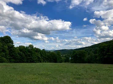 Lovely Farmhouse Cabin with Incredible Landscape Views in New York - Worcester, New York - glamping.directory