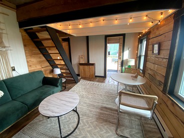 Lovely Farmhouse Cabin with Incredible Landscape Views in New York - Worcester, New York - glamping.directory