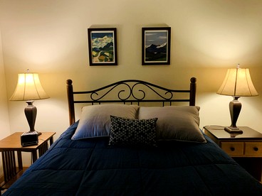 Lake Cabin with Hot-Tub and Deck in Pennsylvania - Lake Ariel, Pennsylvania - glamping.directory