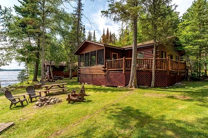 Lakeside Cabin Rental for Unforgettable Family Glamping Escapes to Ely, Minnesota - glamping.directory