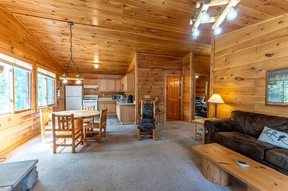 Lakeside Cabin Rental for Unforgettable Family Glamping Escapes to Ely, Minnesota - Ely, Minnesota - glamping.directory