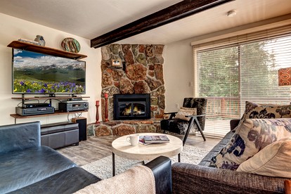 Mountain Cottage Near Skiing, Hiking and Mountain Biking in Arapaho National Forest - Breckenridge, Colorado - glamping.directory