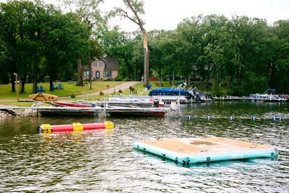Fergus Falls Glamping Destination for Memorable Lakeside Family Vacations in Minnesota - Fergus Falls, Minnesota - glamping.directory