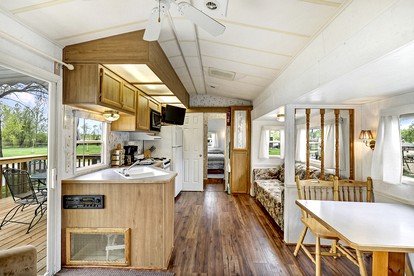 Fergus Falls Glamping Destination for Memorable Lakeside Family Vacations in Minnesota - Fergus Falls, Minnesota - glamping.directory