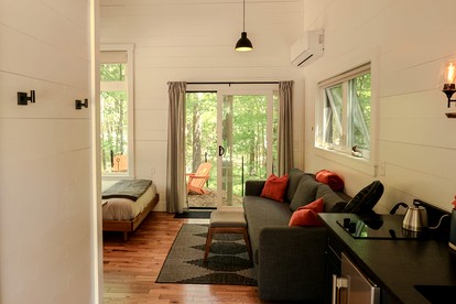 Splendid Equipped Cabin Surrounded by Nature in Freeport, Maine - Freeport, Maine - glamping.directory