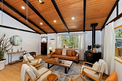 Contemporary Comfort: Modern Cabin Retreat near Big Bear Lake - Big Bear Lake, California - glamping.directory