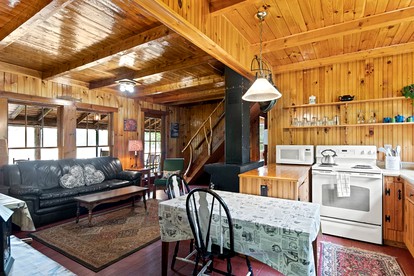 Cozy Cabin for Eight People with Lake Views near Plattsburgh - Severance, New York - glamping.directory
