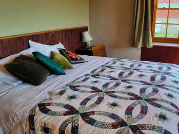 Bright and Spacious Vacation Rental near Catoctin Mountain Park, Maryland - Sabillasville, Maryland - glamping.directory