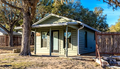 Luxury Tented Cabin Glamping Escape, with River Access in Ingram, Texas - Hunt, Texas - glamping.directory