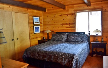 Creekside Cabin Surrounded by Woodlands in Idyllwild, California - Idyllwild, California - glamping.directory