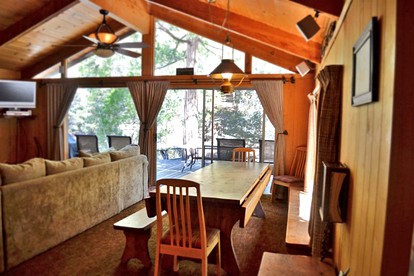 Creekside Cabin Surrounded by Woodlands in Idyllwild, California - Idyllwild, California - glamping.directory