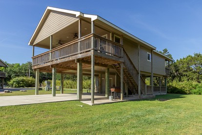 Texas Hill Country Glamping Stay with Direct River Access - glamping.directory