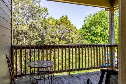 Texas Hill Country Glamping Stay with Direct River Access - Canyon Lake, Texas - glamping.directory