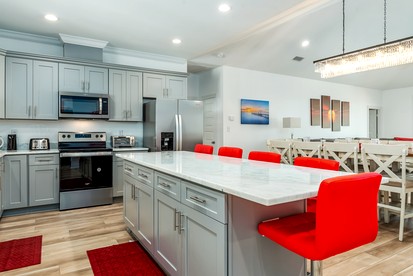 Awesome Oceanfront Beach House with Fantastic Sights in Dauphin Island, Alabama - Dauphin Island, Alabama - glamping.directory