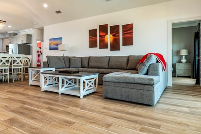 Awesome Oceanfront Beach House with Fantastic Sights in Dauphin Island, Alabama - Dauphin Island, Alabama - glamping.directory