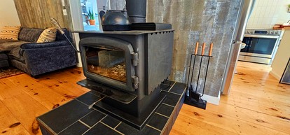 Charming Pet-Friendly Cabin with ATV & Snowmobile Access near Greenville, Maine - Greenville Junction, Maine - glamping.directory