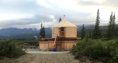 Glamping Yurt Rental near Denali Park for a Vacation in Alaska - glamping.directory