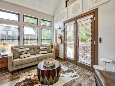 Luminous Modern Tiny House Perfect for Couples in North Carolina - Waynesville, North Carolina - glamping.directory