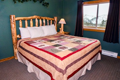 Cozy Cabin with Hot-tub in Estes Park, Colorado - Estes Park, Colorado - glamping.directory
