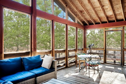 Mountain River Cabin with Hot Tub, Fire Pit and Kayaks for Your Fun Family Getaway in the Mountains of Great Cacapon, WV - Great Cacapon, West Virginia - glamping.directory