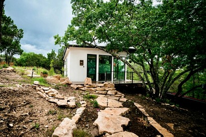 Design Tiny Cabin with Outdoor Bath and Hot-Tub in Texas - glamping.directory