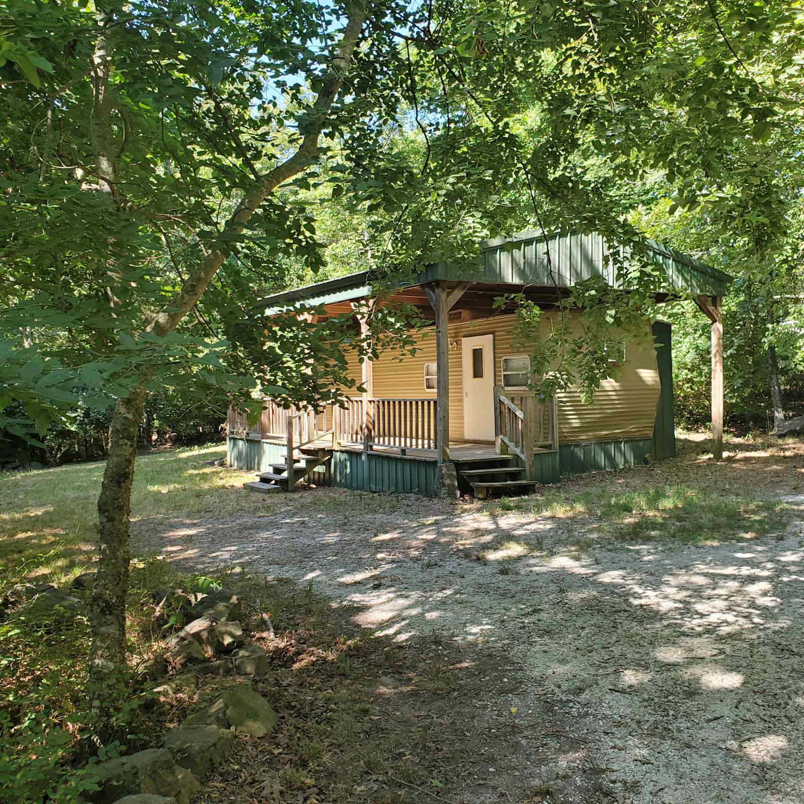 Tin Top Village - Fayetteville, Arkansas - glamping.directory