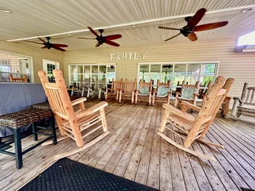 Elevate Your Reunion: Saucier, MS Rental Offering Unrivaled Luxury and All Desired Amenities - Saucier, Mississippi - glamping.directory