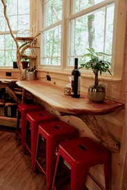 Comfy Wooden Treehouse Perfect for Small Families in Copperhill, Tennessee - Copperhill, Tennessee - glamping.directory