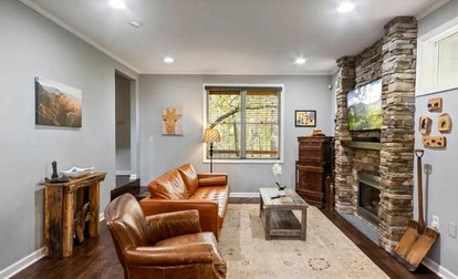 Luxurious Mountain Retreat with Wrap-Around Porches and Hot Tub, Near Asheville and Black Mountain, NC - Fairview, North Carolina - glamping.directory