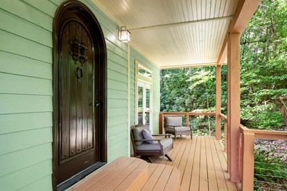 Luxurious Mountain Retreat with Wrap-Around Porches and Hot Tub, Near Asheville and Black Mountain, NC - Fairview, North Carolina - glamping.directory