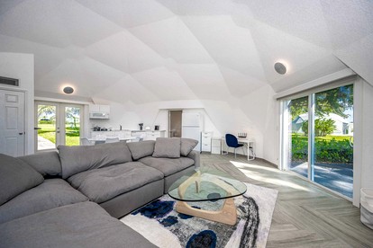 Lakeside Dome Retreat with Sun Deck & Lake Views | 2BR Rental in Clermont, Florida - Clermont, Florida - glamping.directory