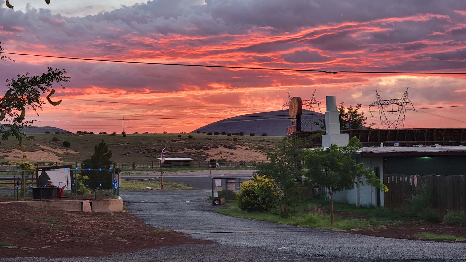 Grand Canyon Oasis High Desert Camp - glamping.directory