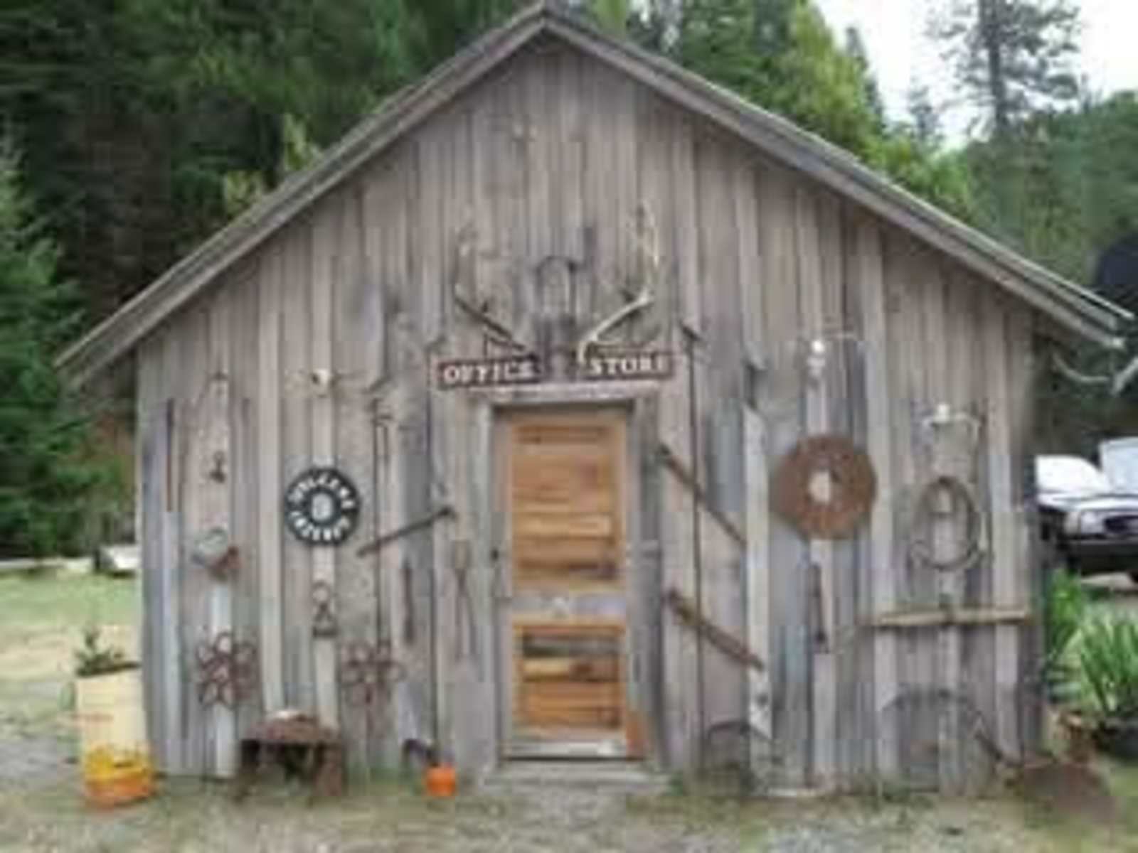 Critter Creek Campground - Hayfork, California - glamping.directory
