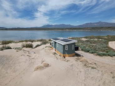 Gorgeous Tiny House on Yuba Lake for a Unforgettable Glamping Getaway in Utah - Levan, Utah - glamping.directory