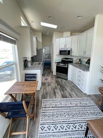 Gorgeous Tiny House on Yuba Lake for a Unforgettable Glamping Getaway in Utah - Levan, Utah - glamping.directory