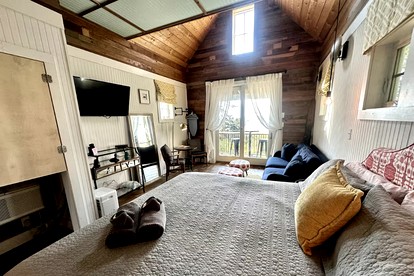 Unique Soundfront Rental Set in Kitty Hawk Woods Coastal Preserve of North Carolina - Kitty Hawk, North Carolina - glamping.directory