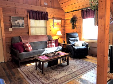 Romantic Log Cabin with Hot Tub near Cherokee National Forest, Tennessee - Coker Creek, Tennessee - glamping.directory